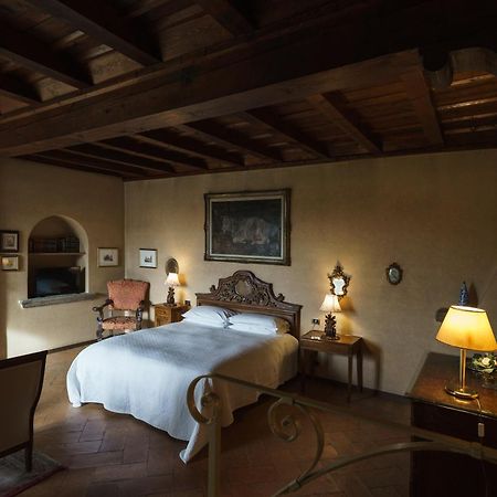 Castello Di Cernusco Lombardone Bed & Breakfast Room photo