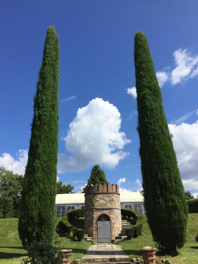 Castello Di Cernusco Lombardone Bed & Breakfast Exterior photo