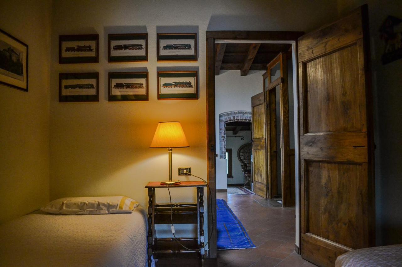 Castello Di Cernusco Lombardone Bed & Breakfast Exterior photo