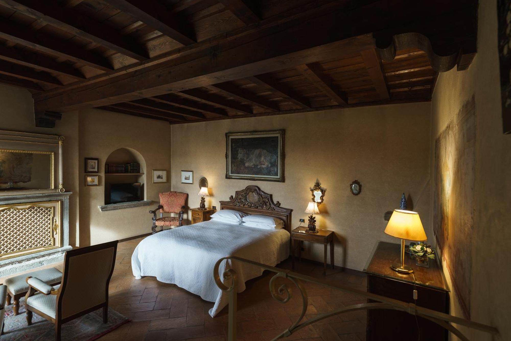 Castello Di Cernusco Lombardone Bed & Breakfast Room photo