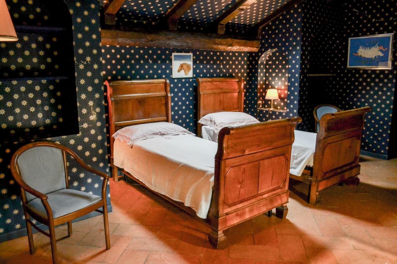 Castello Di Cernusco Lombardone Bed & Breakfast Exterior photo