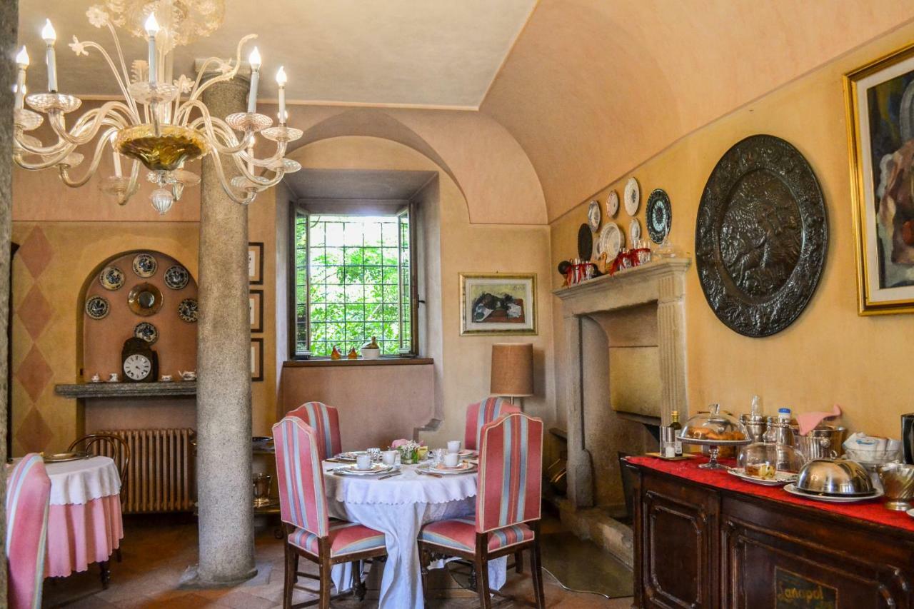 Castello Di Cernusco Lombardone Bed & Breakfast Exterior photo