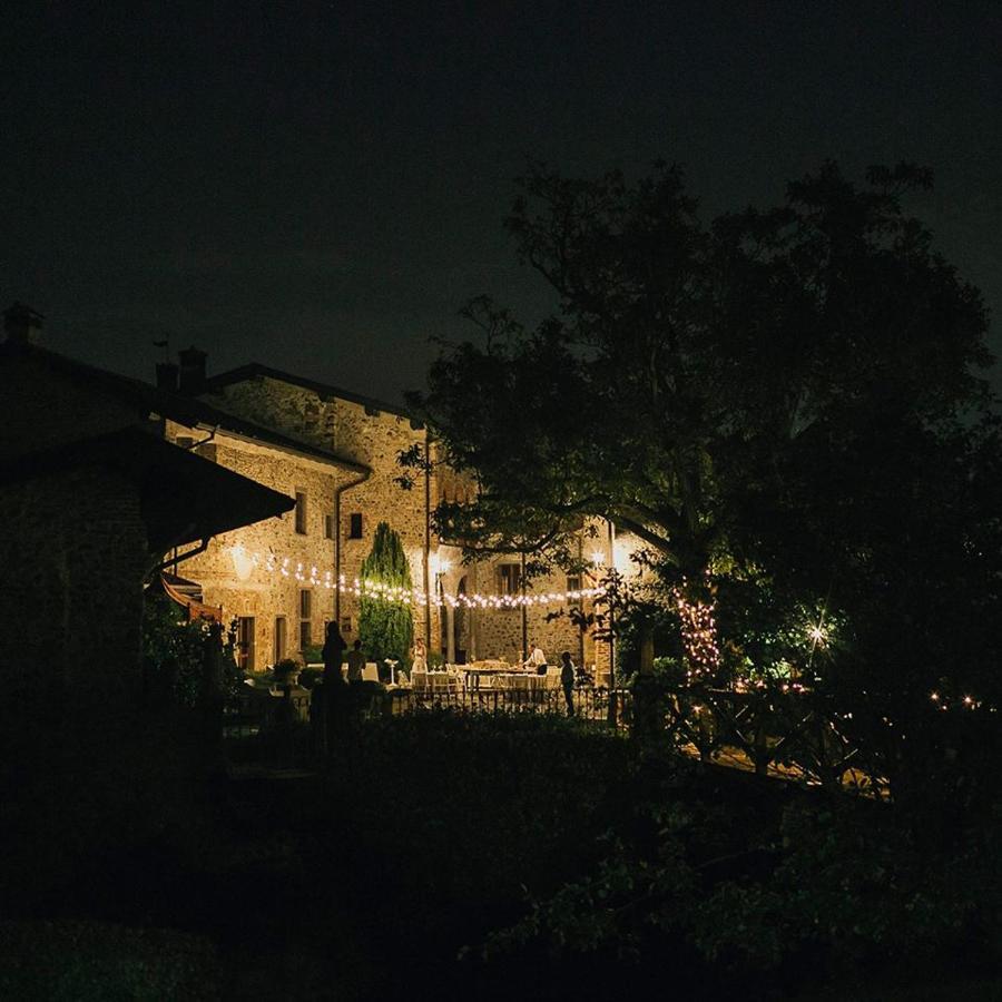 Castello Di Cernusco Lombardone Bed & Breakfast Exterior photo